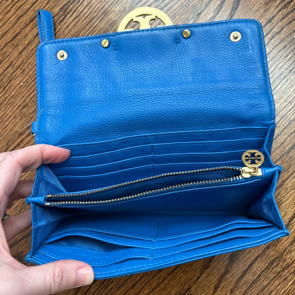 Tory Burch Blue Wallet Wristlet with Gold Logo - Picture 9 of 10